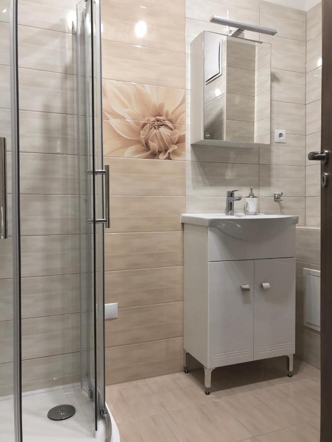 Exclusive Home - D. Apartman 페치 외부 사진